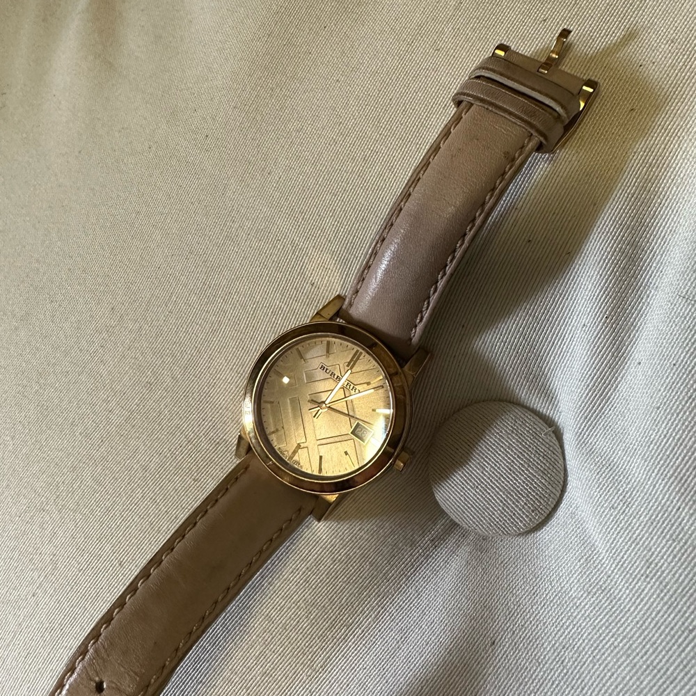 Burberry BU9014 tan colored watch